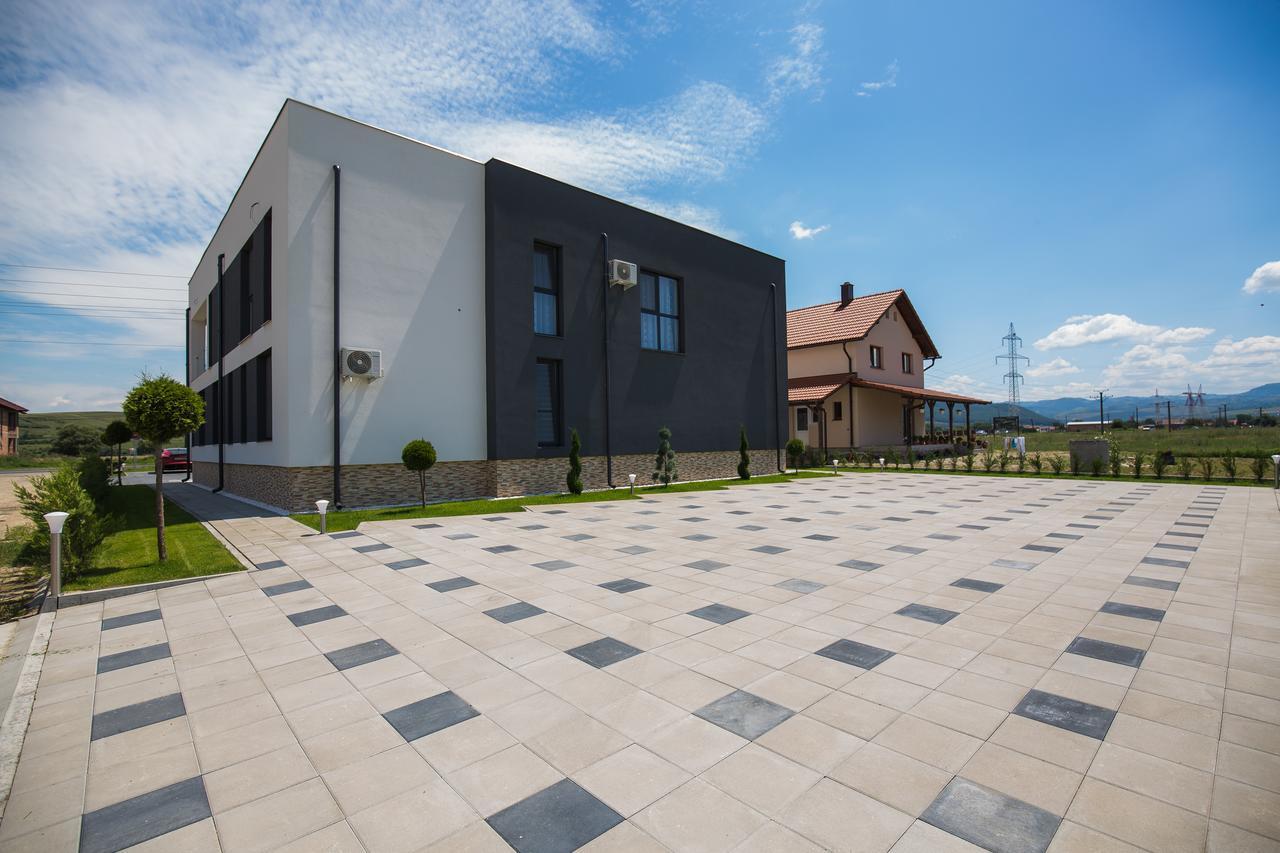 Palm Rezidential Hotel Sebeş Exterior foto